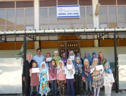 Kur'an Kursu Öğrencileri, Harçlıklarını Somali’deki Yaşıtlarına Gönderdi