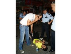 Ev Sahibine Yakalanan Hırsızlık Zanlısı 2. Kattan Atladı