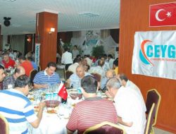 Ceyhan'daki İftarda Şehitler İçin Dua Edildi