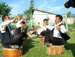 Kırşehirli Davulcular, İki Bayram Arası Düğünlere Hazırlanıyor