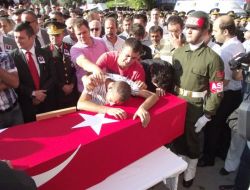 Şehidin Cenazesi Baba Ocağına Geldi