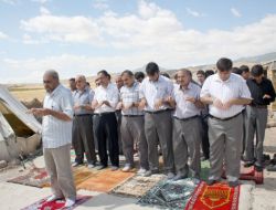 Somali’deki Kuraklığın Sona Ermesi İçin Yağmur Duasına Çıktılar