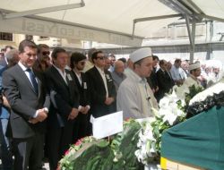 İzzet Ahmet Çapa Son Yolculuğuna Uğurlandı