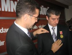 Erzurum'da Malül Polise Devlet Övünç Madalyası Takıldı