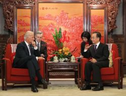 Çin, Borç Krizindeki Abd Ekonomisine Güveniyor