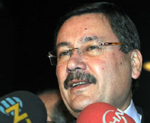 Mosturoğlu'na suç duyurusu