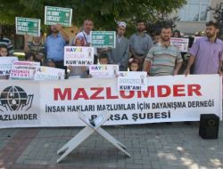 'Kur'an Öğrenme Yaş Sınırı'nı Protesto Ettiler