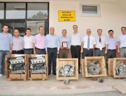 Öğrencilerin Eğitim Göreceği Motor Ve Parçalarını Ford Otosan Hibe Etti