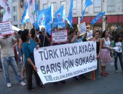 Askeri Operasyonların Durdurulması İçin Eylem Yaptılar