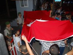 Arifiye'de Teröre Tepki Yürüyüşü Yapıldı