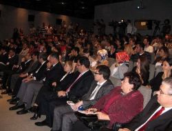Bakan Bağış, Gazeteciler Konferansında Birand İle Tartıştı