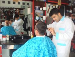 Manavgatlı Kuaför, 150 Liralık Gelirini Somali'ye Gönderdi