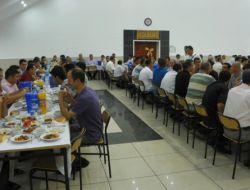 Memurlar İftar Yemeğinde Buluştu