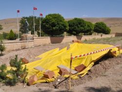 Kayıp Şehidin Eşinden Sitem: Devlet Şehidine Böylemi Sahip Çıkar?