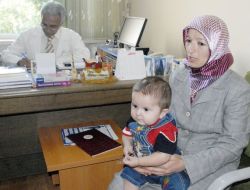 Profesör, Hastaları Mağdur Etmemek İçin Ücretsiz Muayene Yapıyor