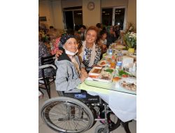 Nevin Gökçek'ten Onkoloji Hastalarına İftar