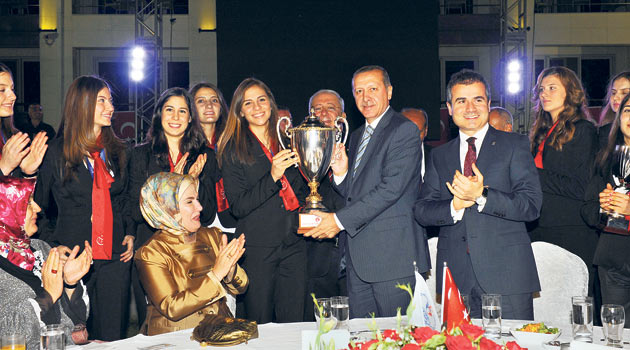 Başbakan, Bakan'a takıldı!