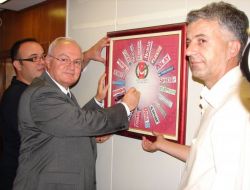 Denizli Valisi Erkmen, Gazetecilere Veda Etti