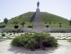 Dumlupınar Şehitliği'ne Ziyaretçi Akını