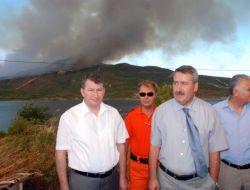 Vali Kıraç: Yangın 30 Hektarlık Alanda Etkili