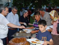 "Kızılay’ın Bir Ayağı Kozan’da Diğer Ayağı Somali’de"