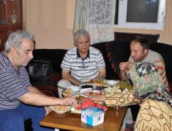 Kimse Yok Mu Derneği Gönüllülerinden İhtiyaç Sahibi Aileye Yardım