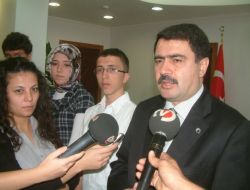 Düzce Valisi Şahin, Sbs Ve Lys’de Dereceye Giren Öğrencileri Ödüllendirdi