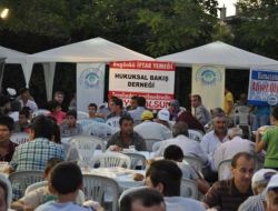 Hukuksal Bakış Derneği Üyesi Avukatlar Halkla İftar Yemeğinde Buluştu