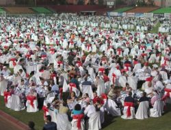 Toroslar’ın Halil İbrahim Sofrasında 5 Bin Kişi İftar Yaptı .