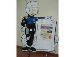 Huzur Ve Güvenlik İçin Çizgi Karakter ‘polis Şahin’ Devrede