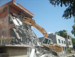 Seyhan Belediyesi Kaçak Binaları Affetmiyor