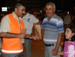 Çekirdek Kabuğunu Yere Atanlara Belediyeden Kesekağıtlı Çözüm