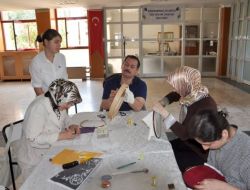 Maraş İşi Kordon İşlmeciliği Ve Tezhip Kursları Tamamlandı