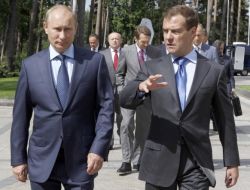 Putin ve Medvedev’in Reytingleri Düştü
