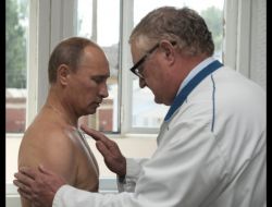 Putin Sağ Omzunu İncitti!..