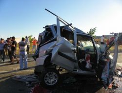 Bu Araçtan 3 Kişi Sağ Çıktı