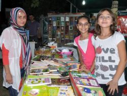 İlköğretim Öğrencileri Kermes Gelirini Somali’ye Bağışladı