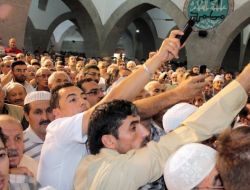 Hunat Camii’nde Sakal-ı Şerif İzdihamı