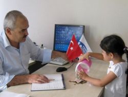 Kumbarasında Biriktirdiği Harçlıklarını Somali’ye Gönderdi