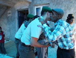 Vali Tapsız’dan Şehit Ailesine Taziye Ziyareti