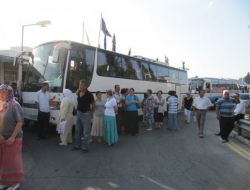 Kadir Gecesi'ni Hala Sultan'da Geçirmek İsteyen Türk Vatandaşlara Geçiş Engeli