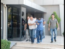 Kasa Hırsızları, Çaldıkları Parayı Harcayamadan Yakalandı