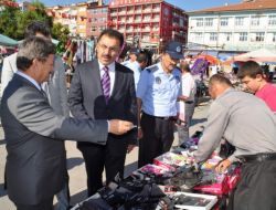 Ak Parti'li Soysal, Bayram Pazarındaki Esnafı Ziyaret Etti