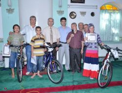 Kur'ân Kursunu Bitiren 60 Öğrenci Ödüllendirdi