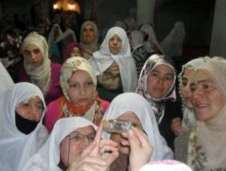 SAKAL-I ŞERİF İZDİHAMI