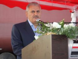 Bakan Yıldırım'a ''İzmir'e Katkı Ödülü''