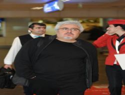 Uğur Yücel'den Gazetecilere  'Manyak Mısınız?'  Tepkisi