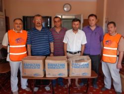 Kimse Yok Mu, 15 Aileye Kumanyalarını Teslim Etti