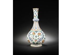 Mübarek'in Koleksiyonundan İznik Çinili Şişe