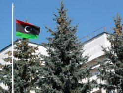 Libya Moskova Büyükelçiliği’nde Ay Yıldızlı Bayrak